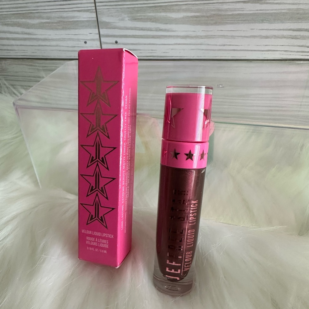 Jeffree Star - No Tea, No Shade